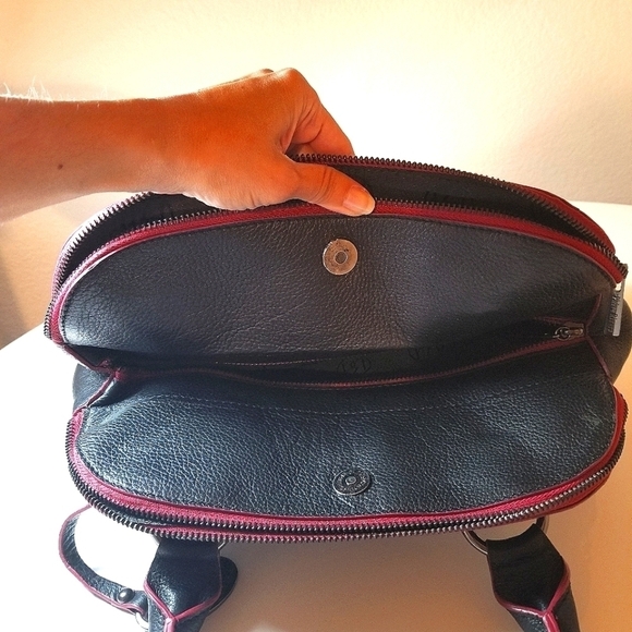 Phive Rivers Leather Purse - Picture 7 of 8